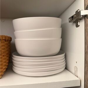 Crate&Barrel - Wren Matte Dinnerware Set For Six